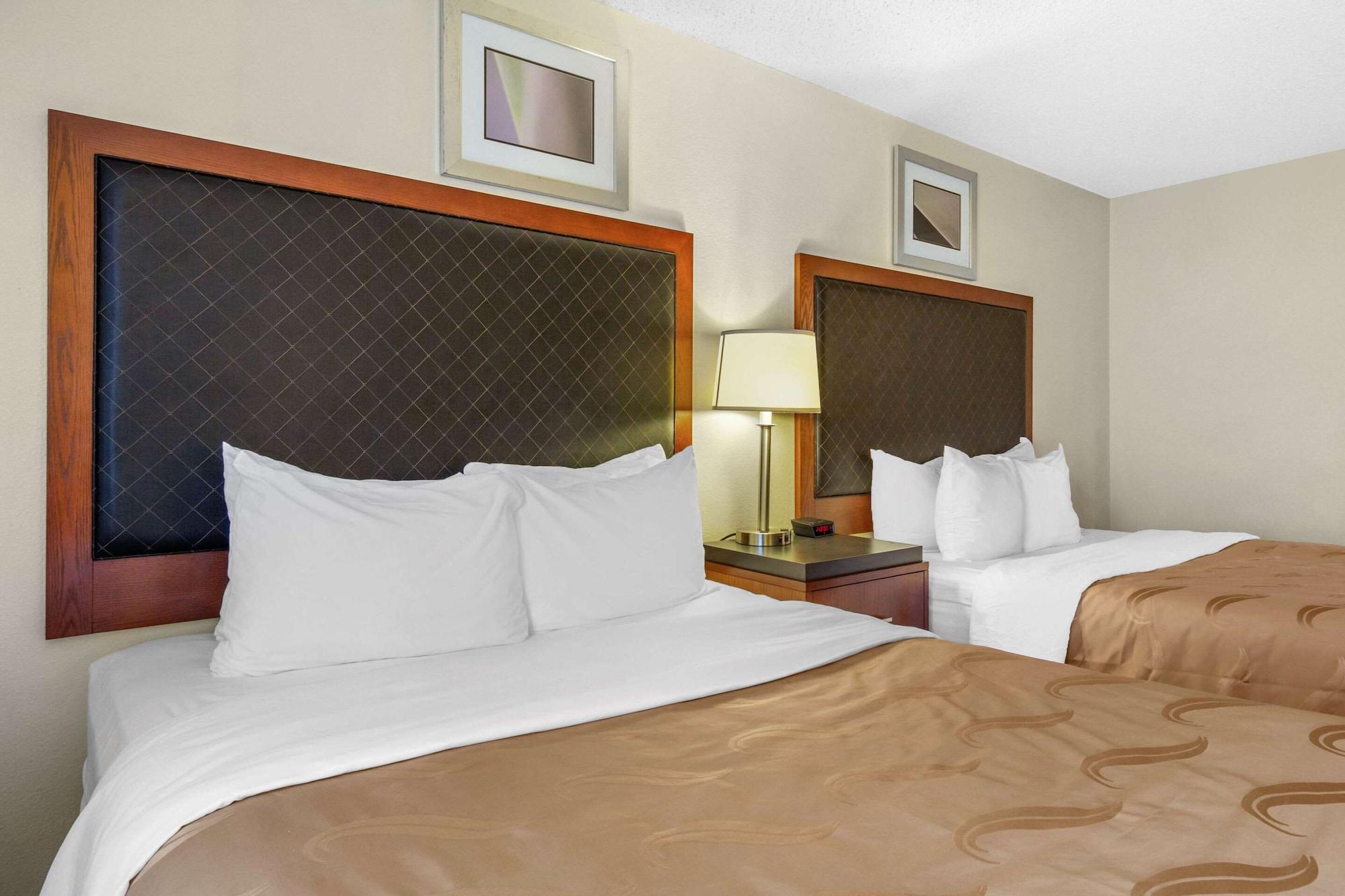Quality Inn & Suites Lakewood - Denver Southwest Extérieur photo