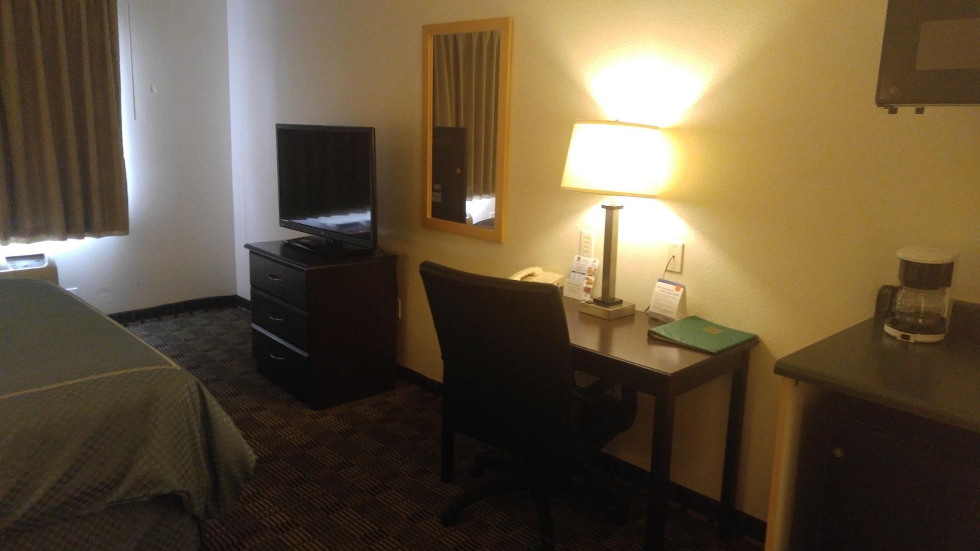 Quality Inn & Suites Lakewood - Denver Southwest Extérieur photo