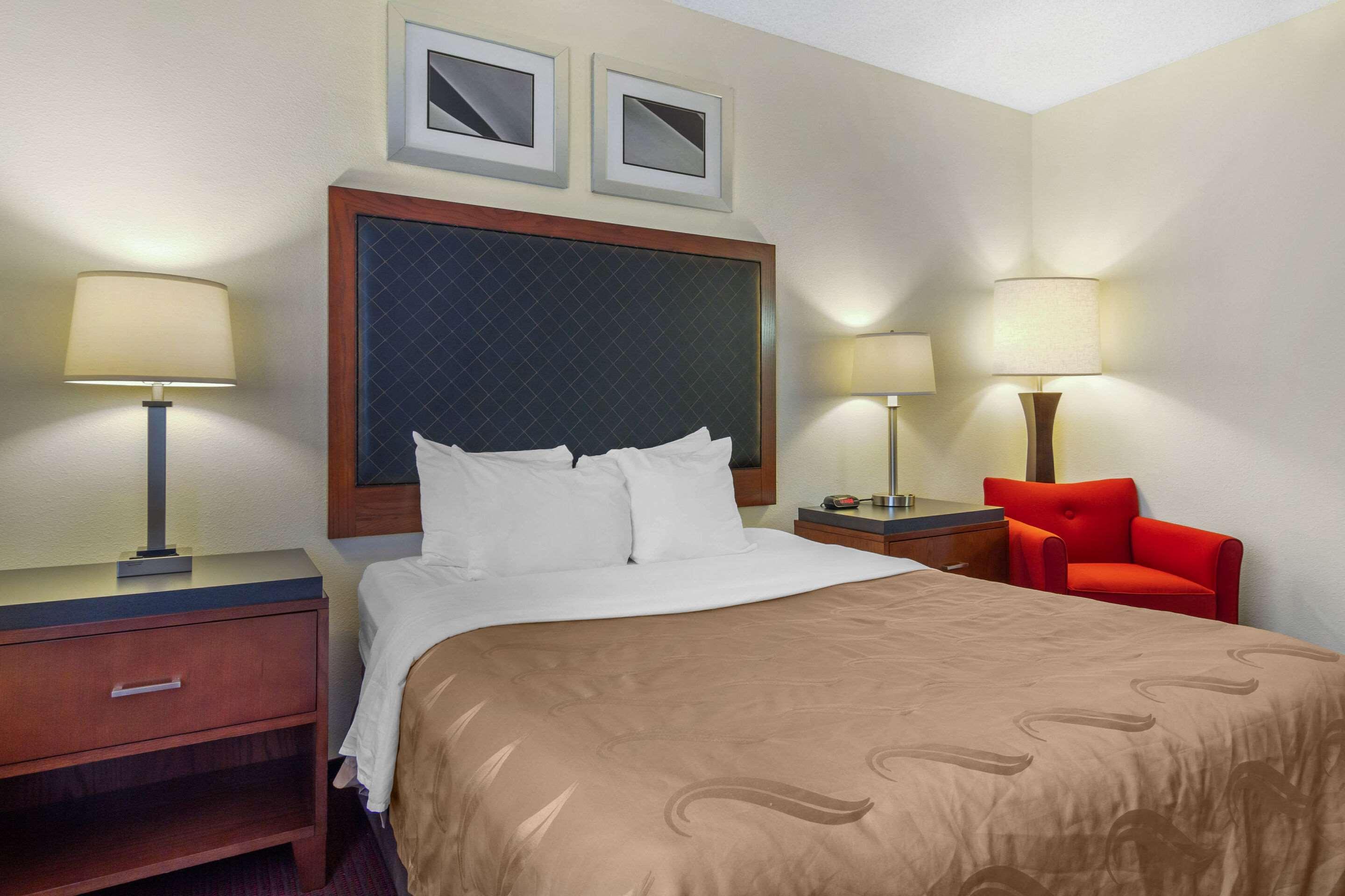 Quality Inn & Suites Lakewood - Denver Southwest Extérieur photo