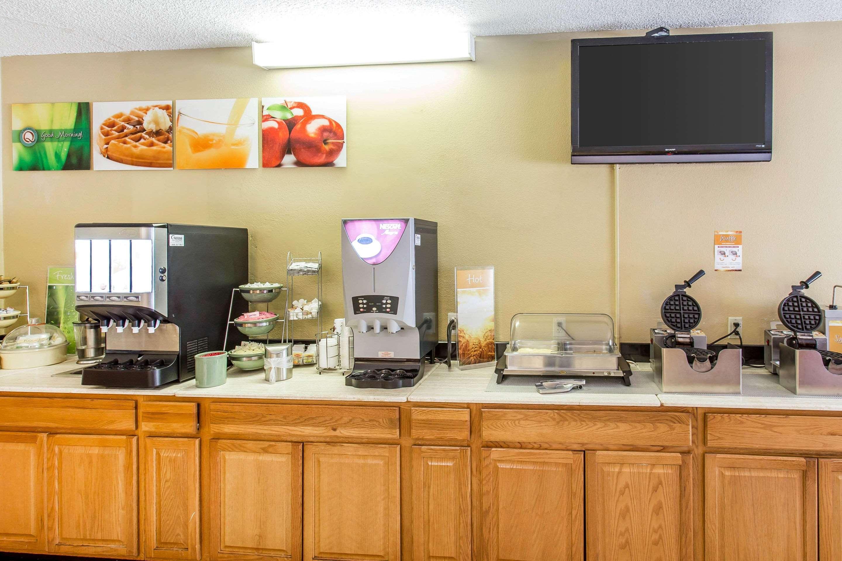 Quality Inn & Suites Lakewood - Denver Southwest Extérieur photo