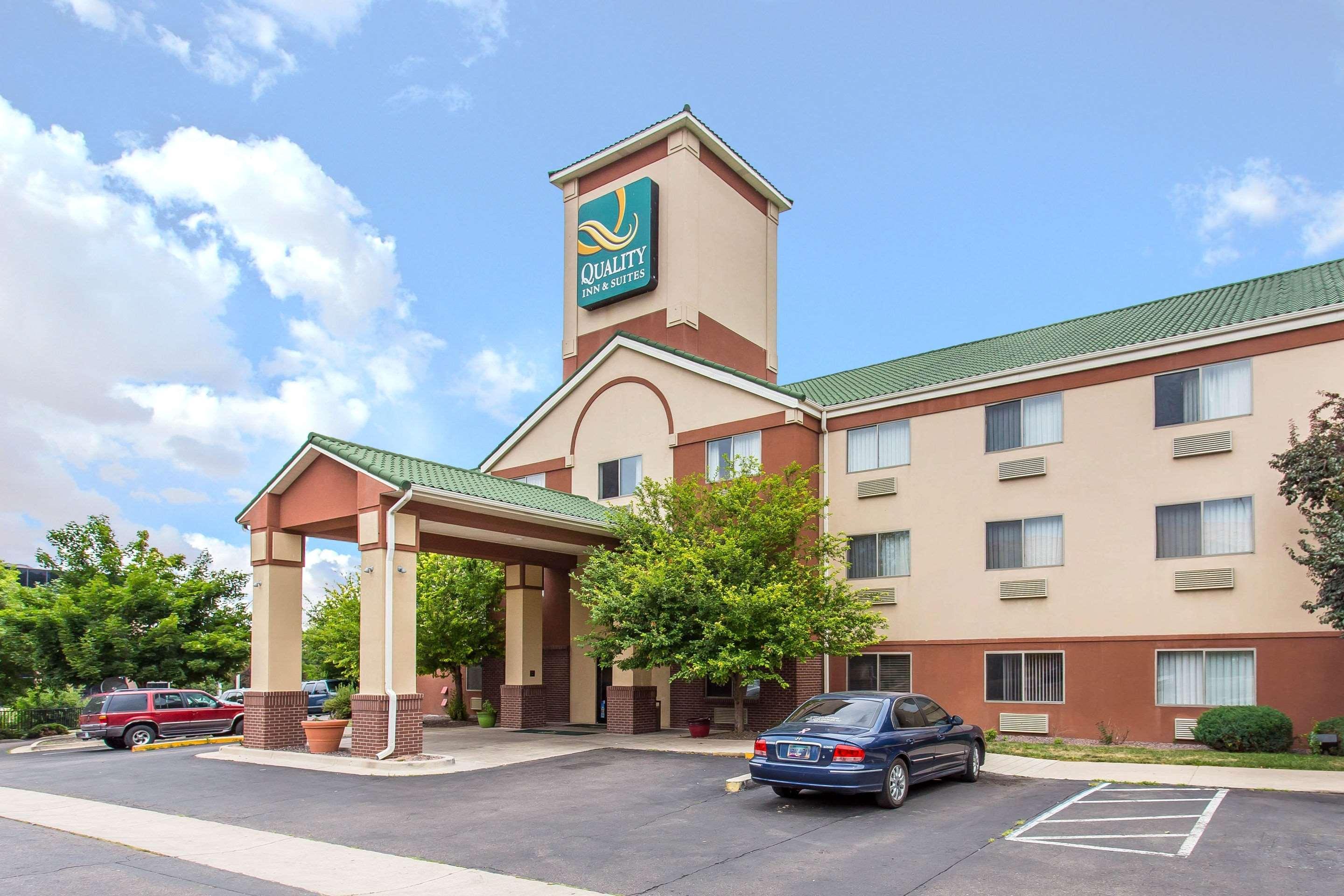 Quality Inn & Suites Lakewood - Denver Southwest Extérieur photo