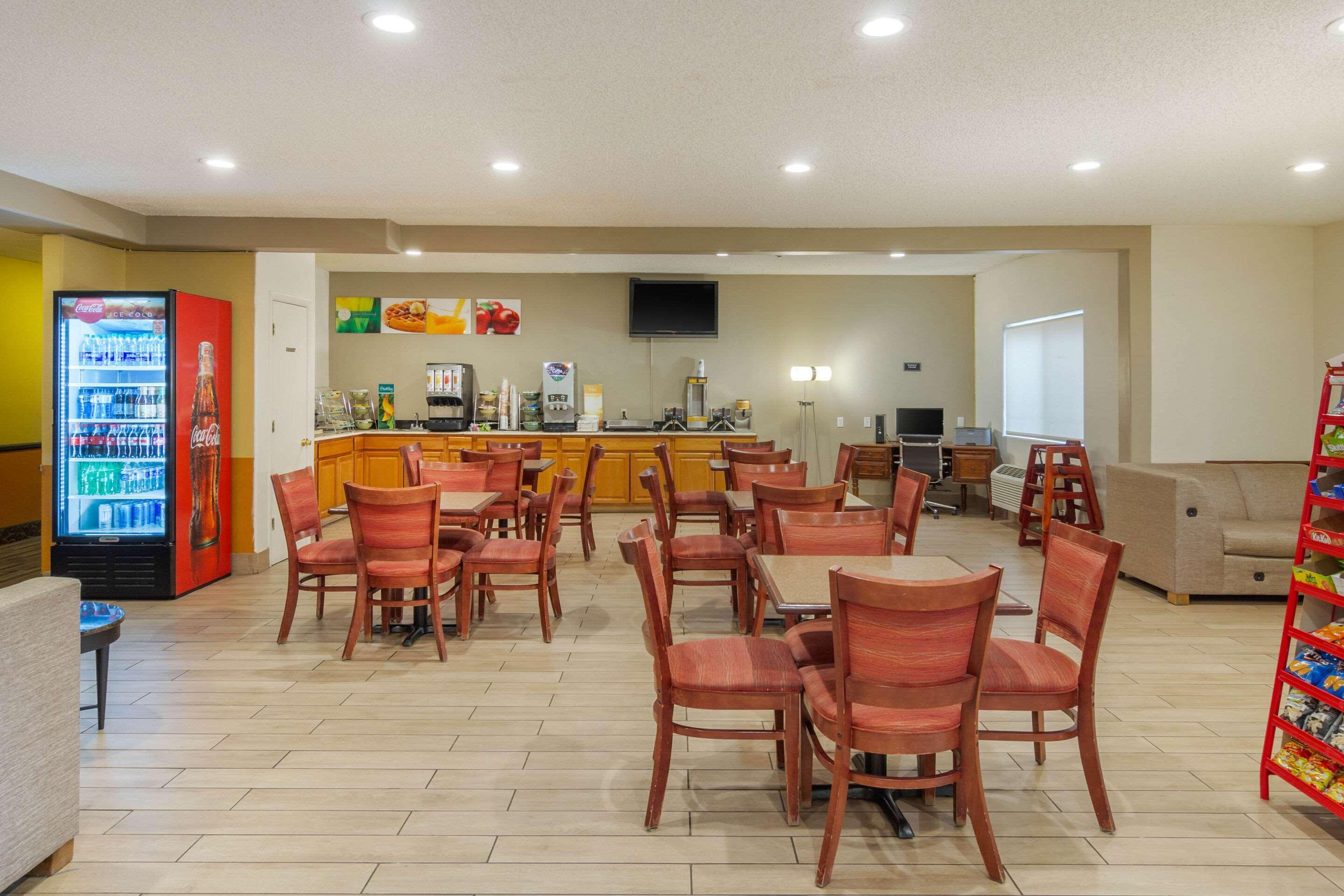 Quality Inn & Suites Lakewood - Denver Southwest Extérieur photo