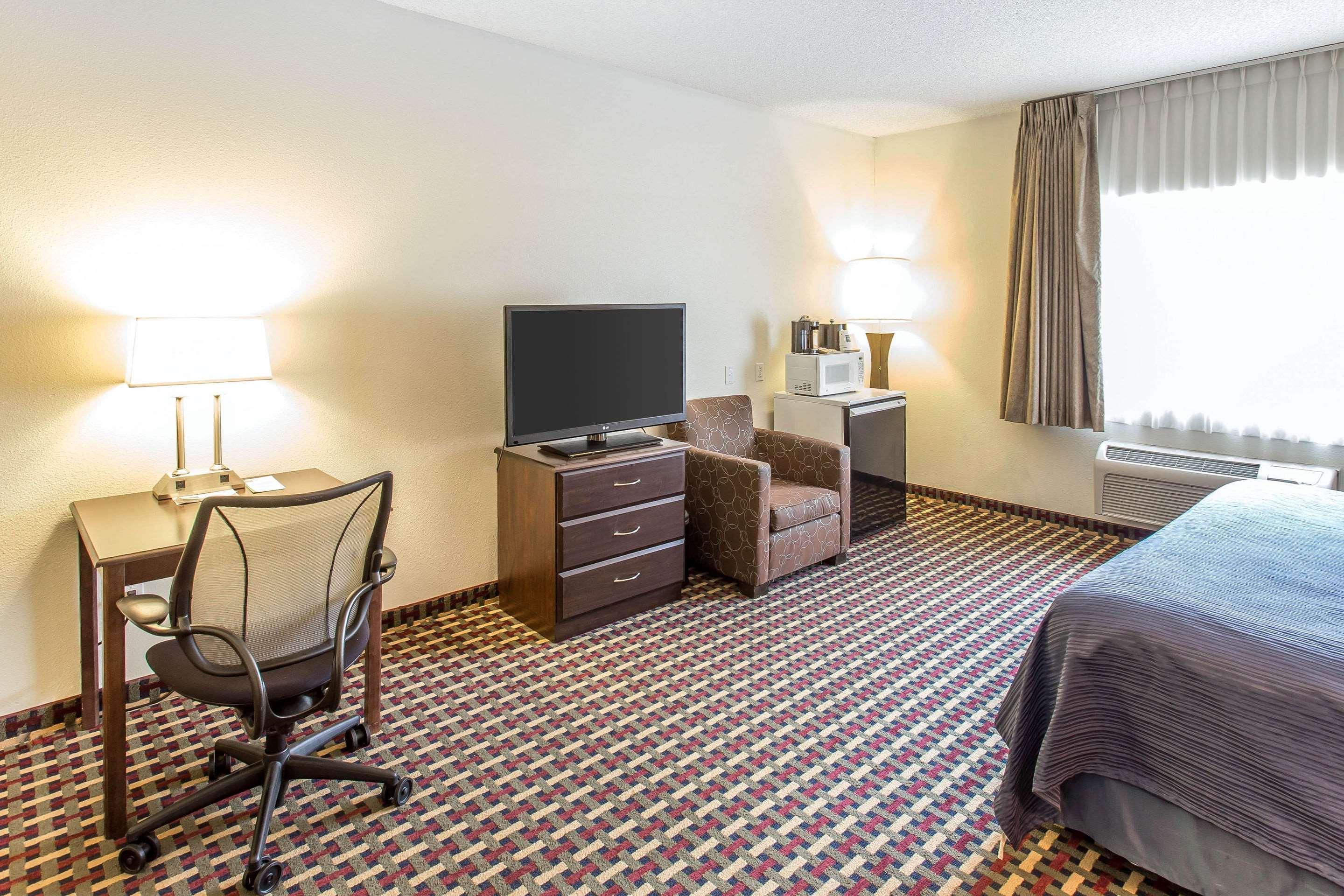 Quality Inn & Suites Lakewood - Denver Southwest Extérieur photo
