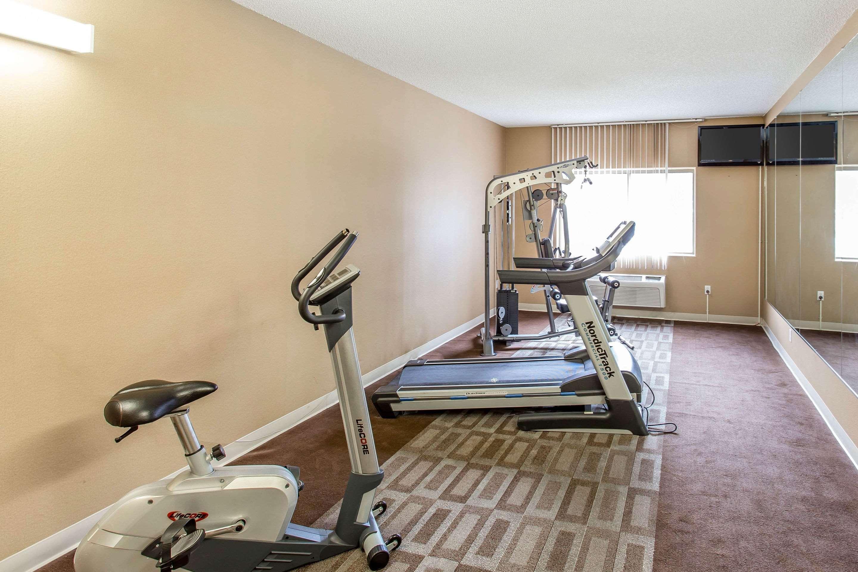 Quality Inn & Suites Lakewood - Denver Southwest Extérieur photo
