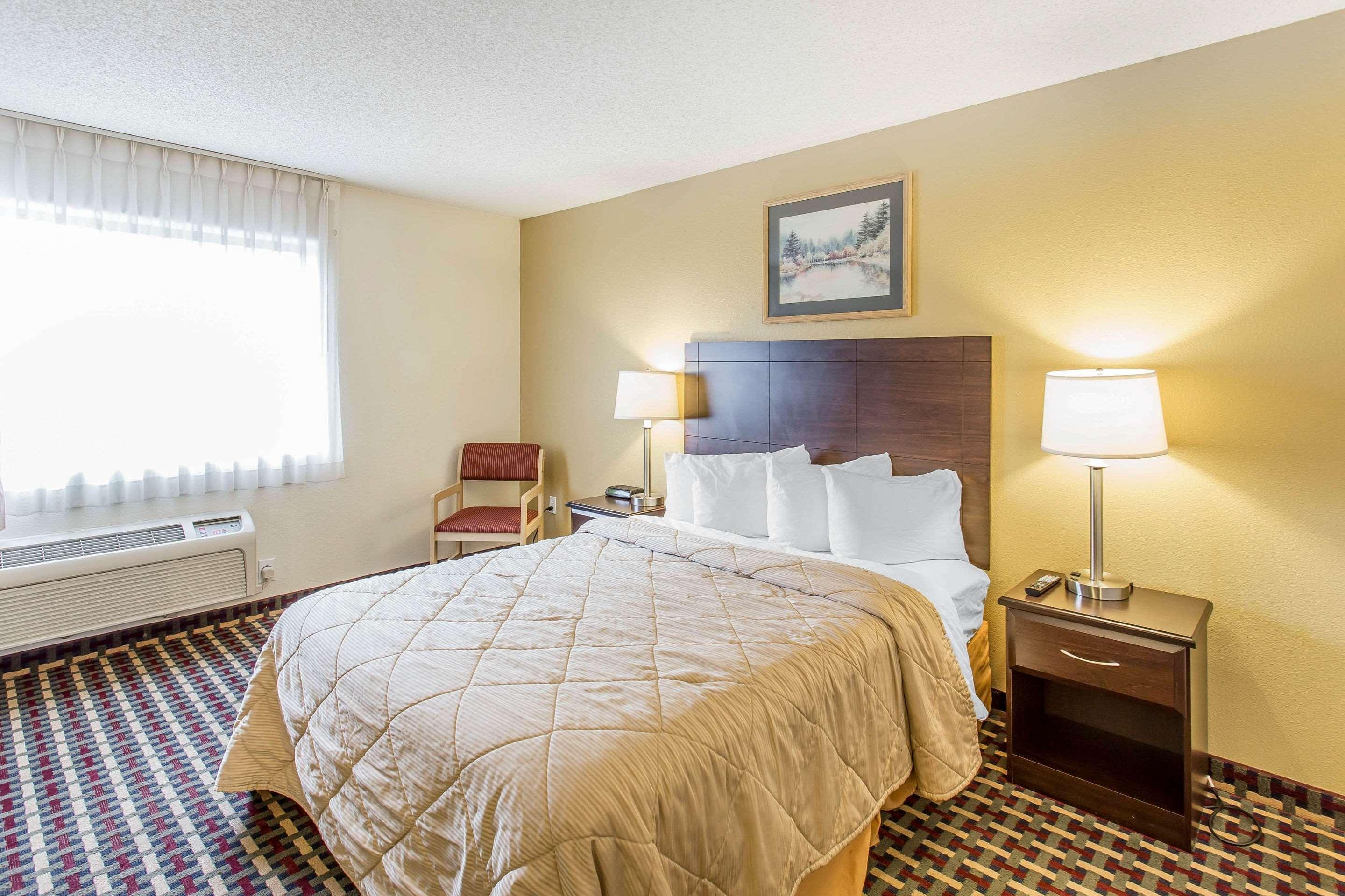 Quality Inn & Suites Lakewood - Denver Southwest Extérieur photo
