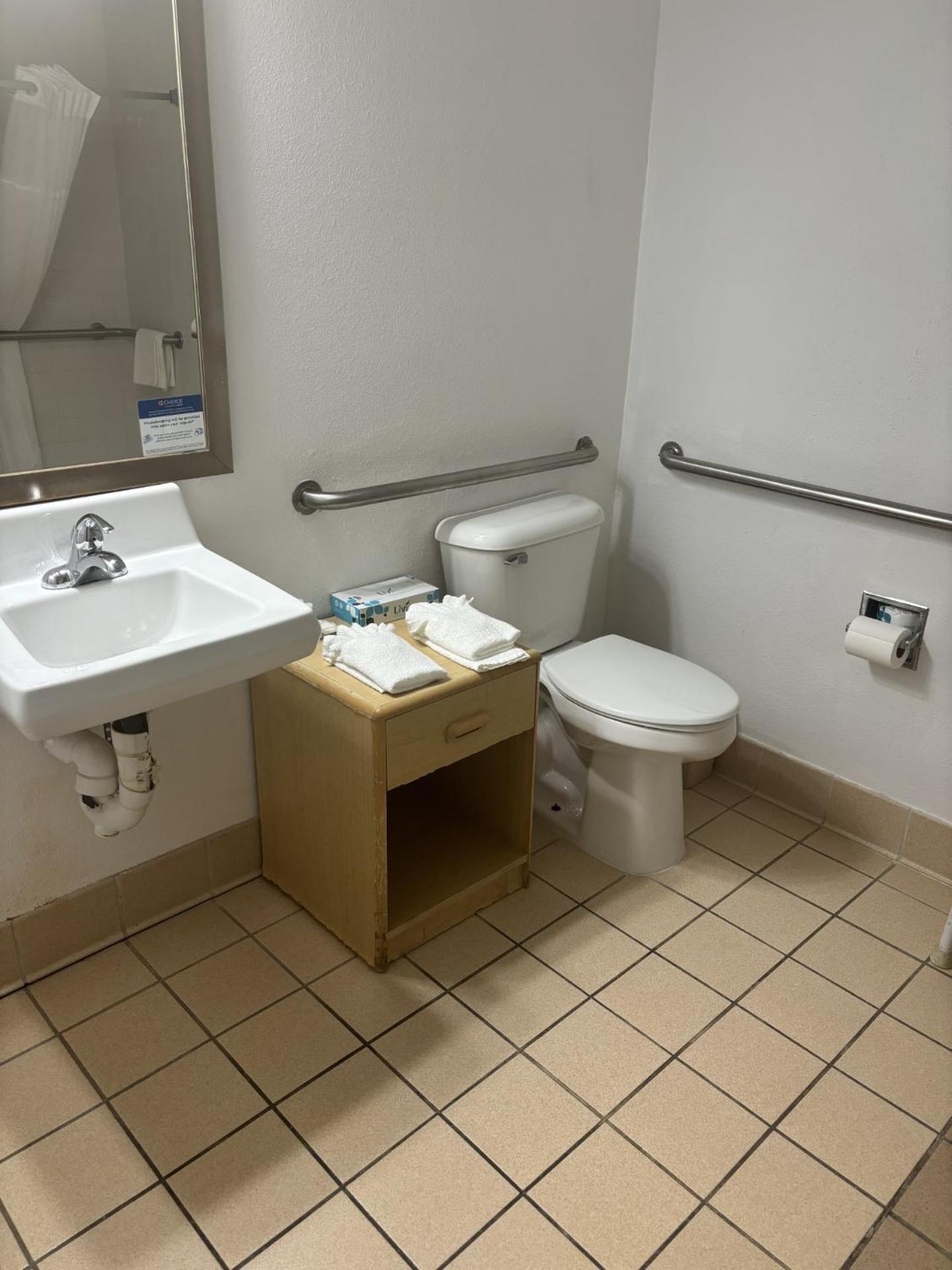 Quality Inn & Suites Lakewood - Denver Southwest Extérieur photo