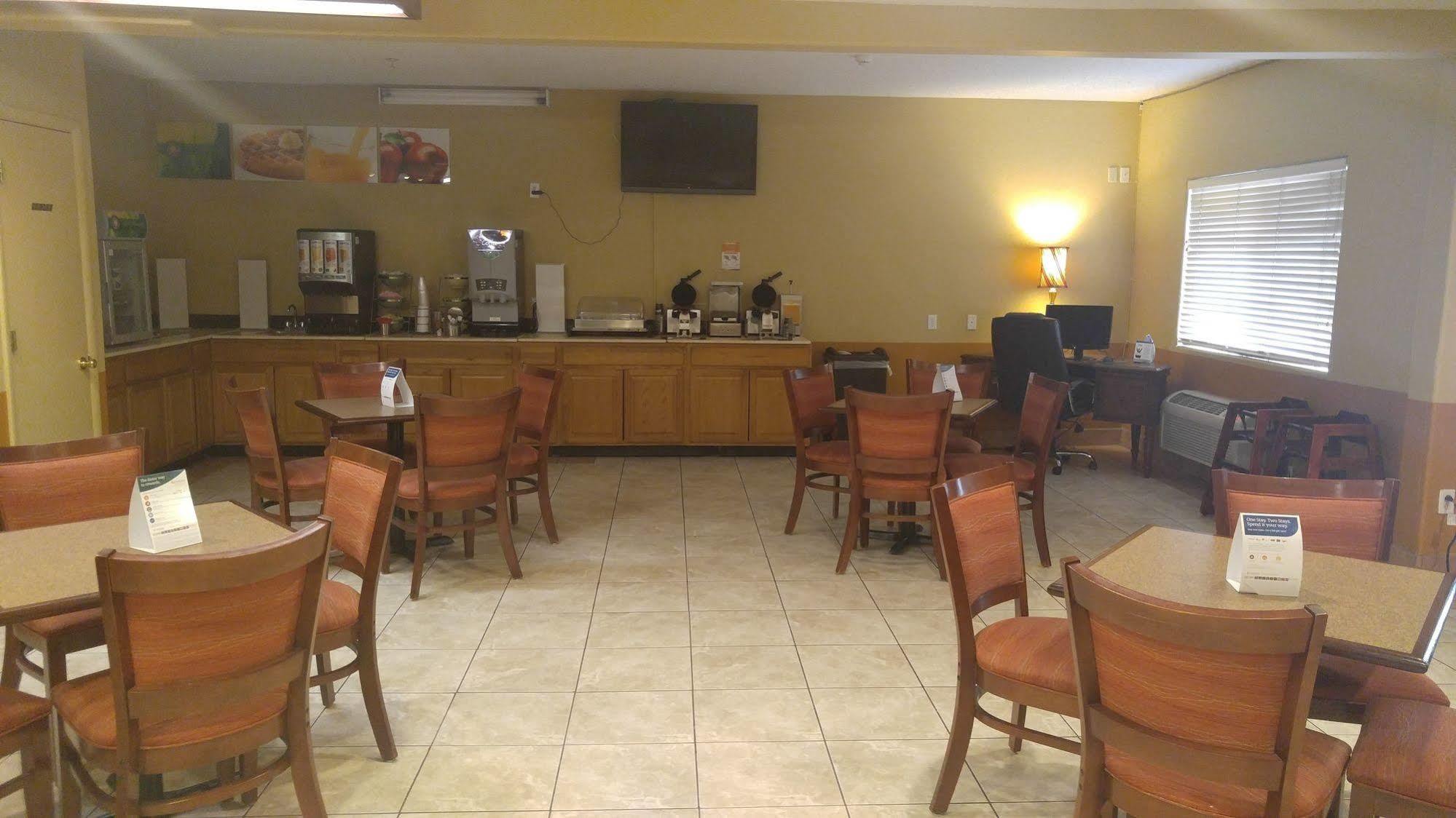 Quality Inn & Suites Lakewood - Denver Southwest Extérieur photo