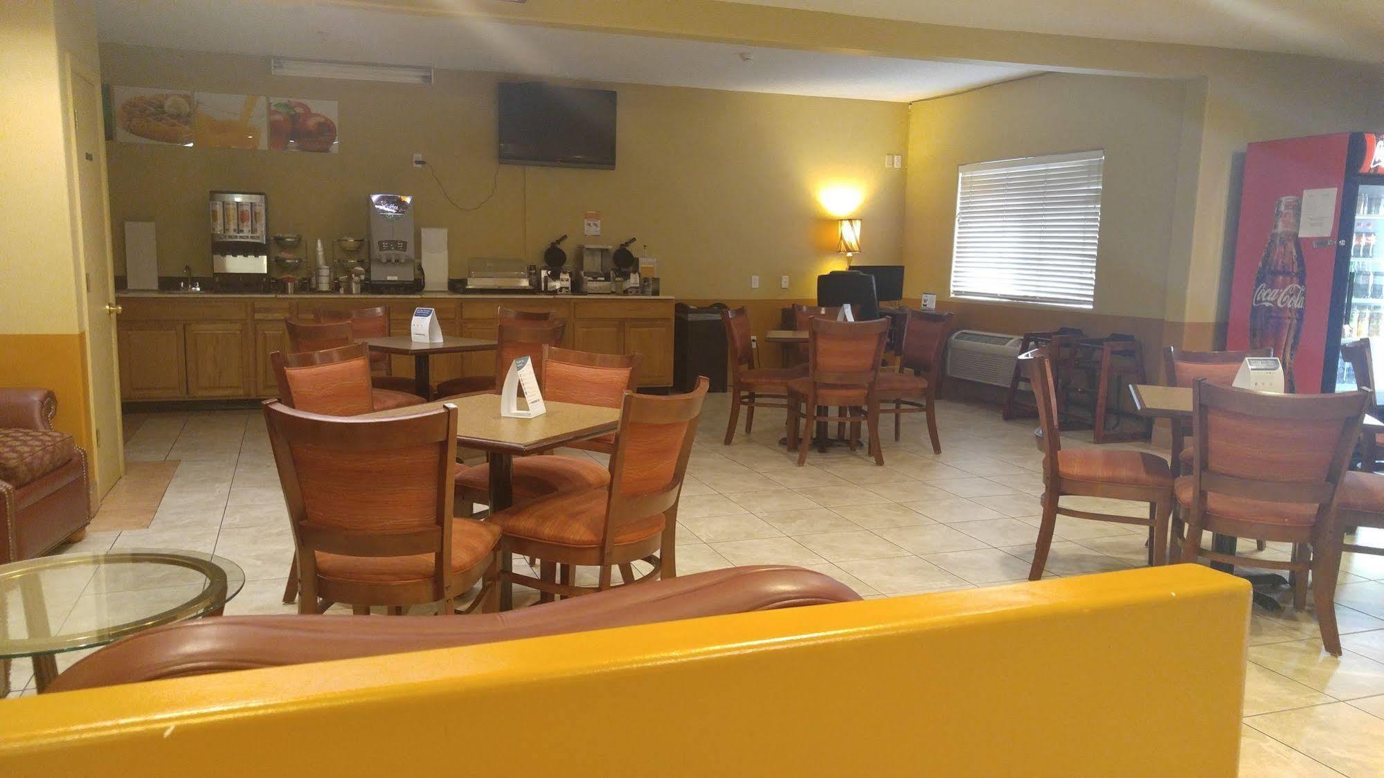 Quality Inn & Suites Lakewood - Denver Southwest Extérieur photo